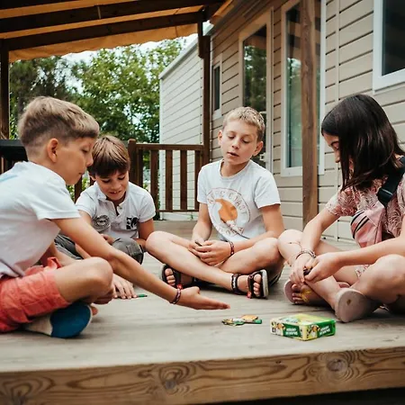 Camping Mobil Xxl - Camping Domaine De Bréhadour